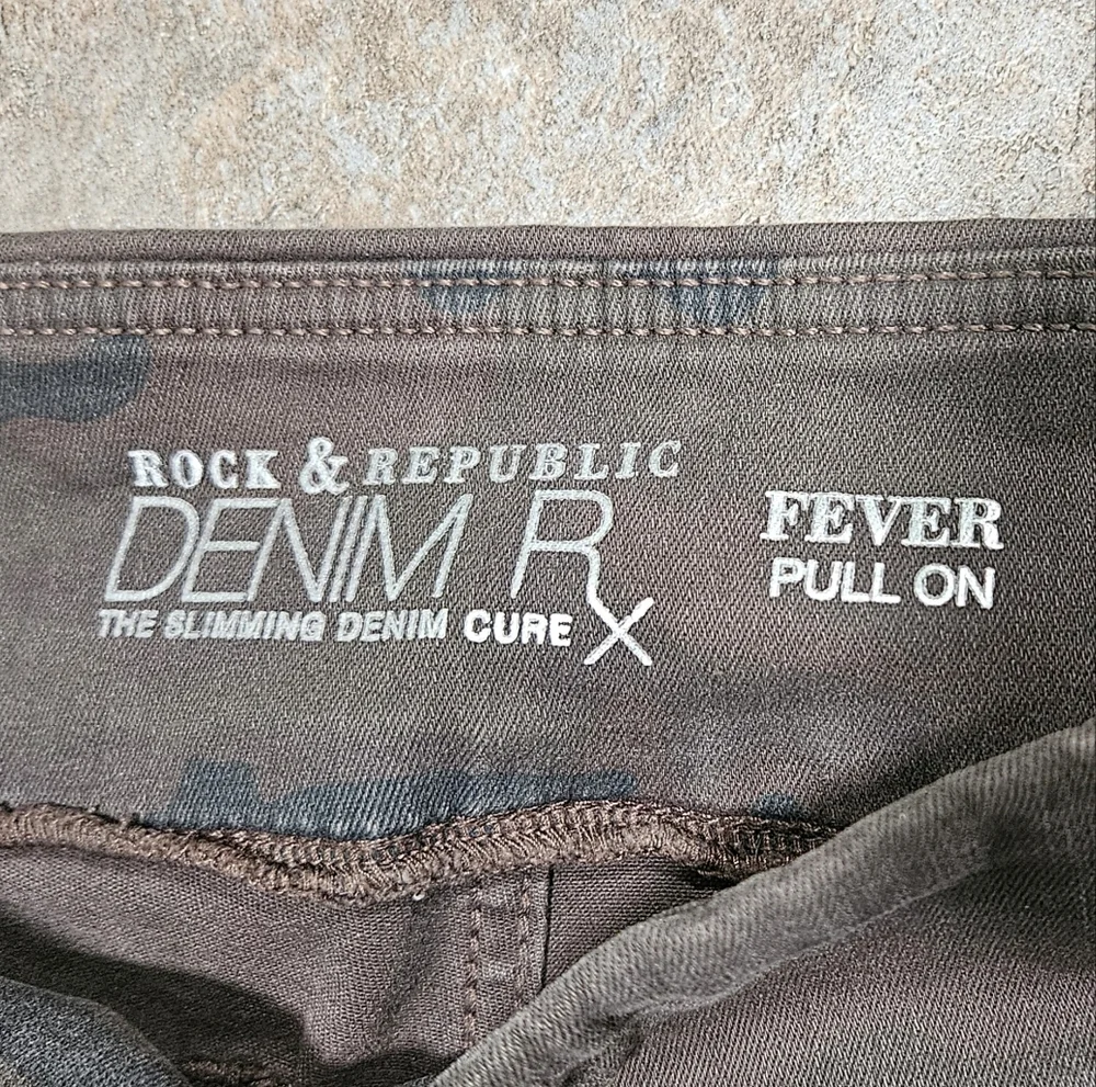 Rock & Republic Camouflage Skinny Jeans - Picture 6 of 8
